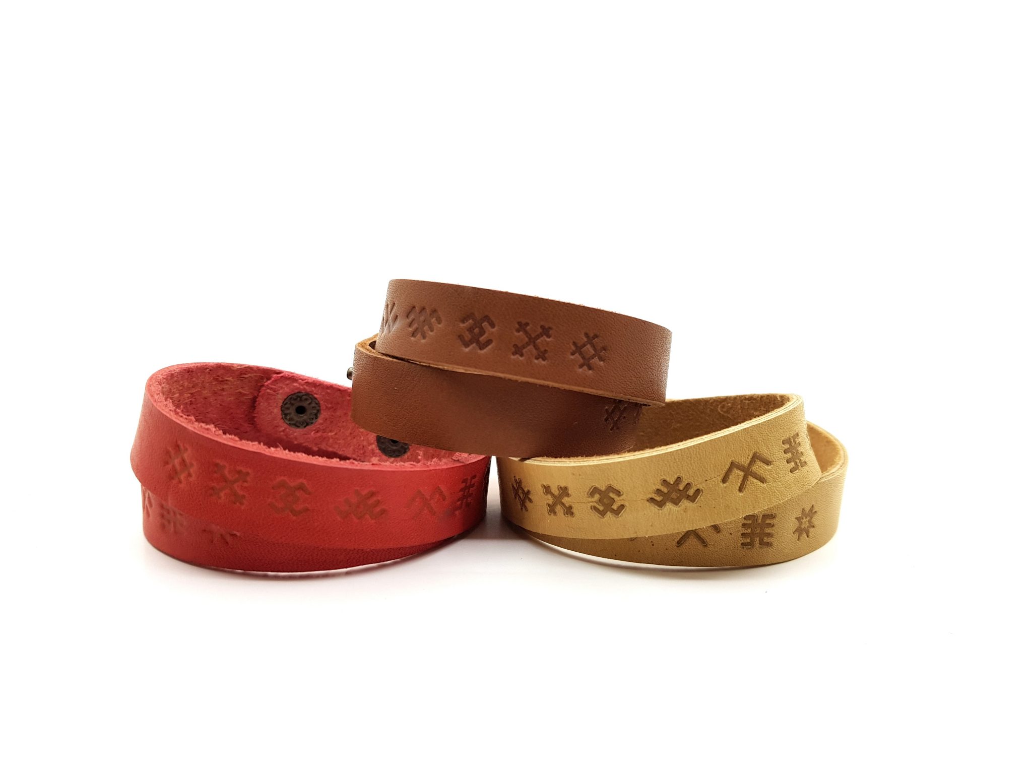 Dabīgās ādas aproce "dubultais reinis" kopbilde Dabīgās ādas aproce "dubultais reinis" kopbilde